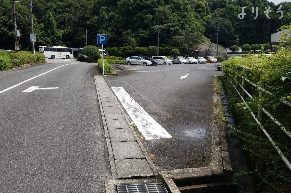 北筑昇華苑／旧：古賀葬祭場の駐車場写真です（2枚目）