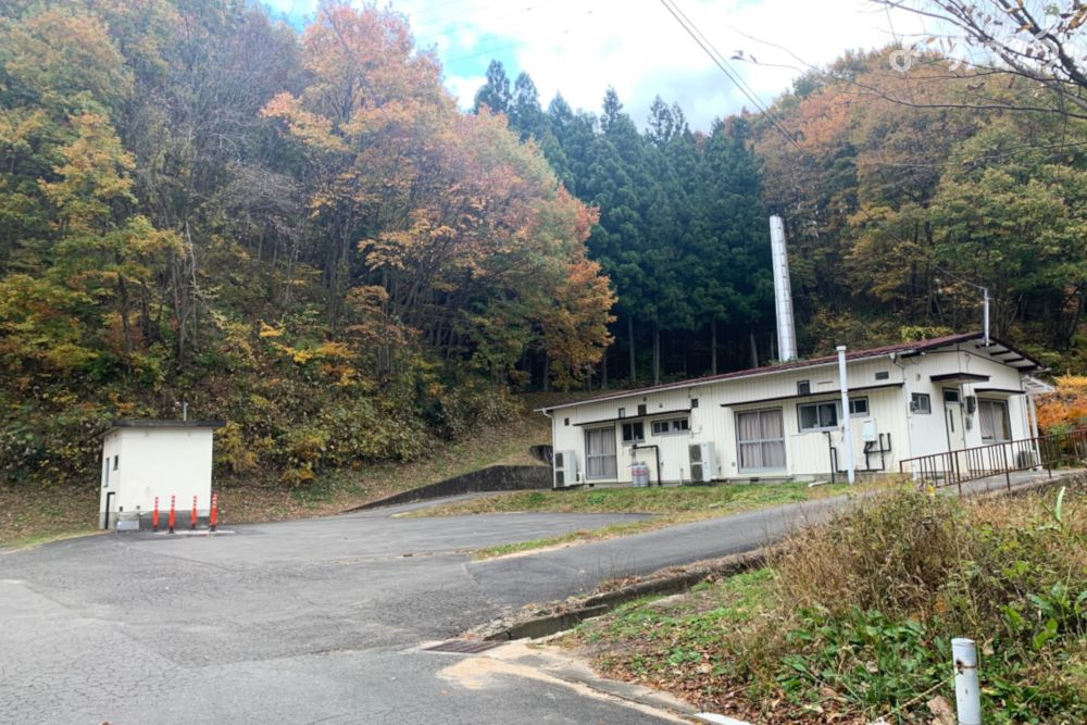 川俣町火葬場の外観写真です（2枚目）