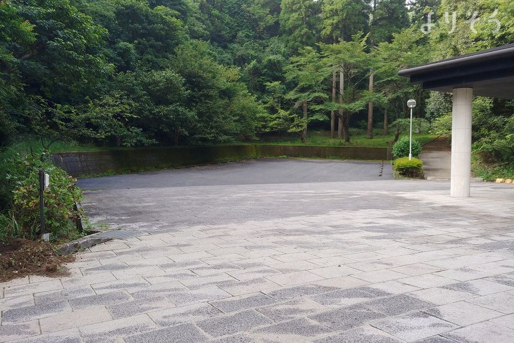 上総聖苑の駐車場写真です
