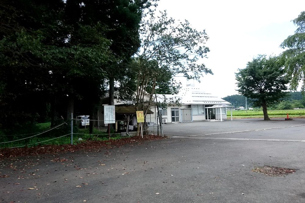 仙南地域広域行政事務組合川崎斎苑の駐車場写真です（2枚目）