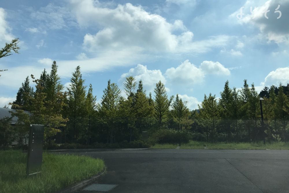 名張市斎場の駐車場写真です（2枚目）