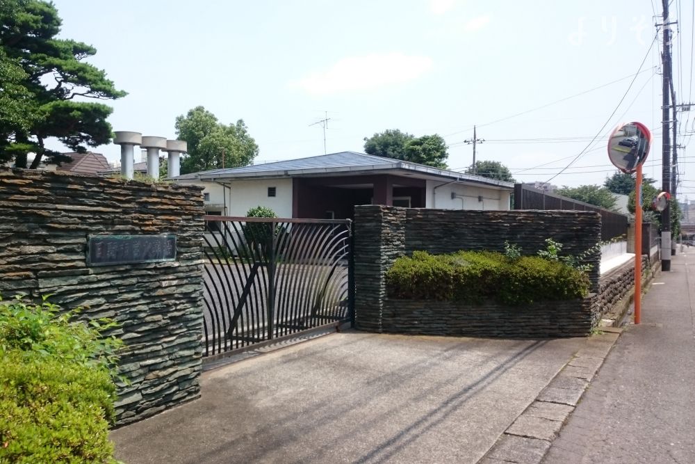 高山市営久々野火葬場の外観写真です（2枚目）