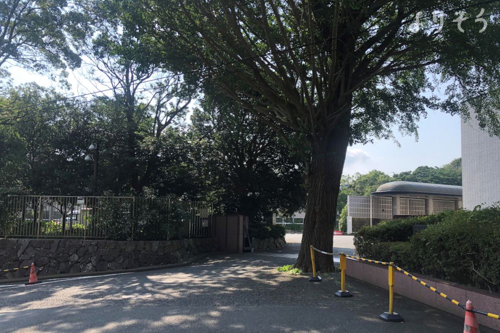 横須賀市立中央斎場の外観写真です（3枚目）