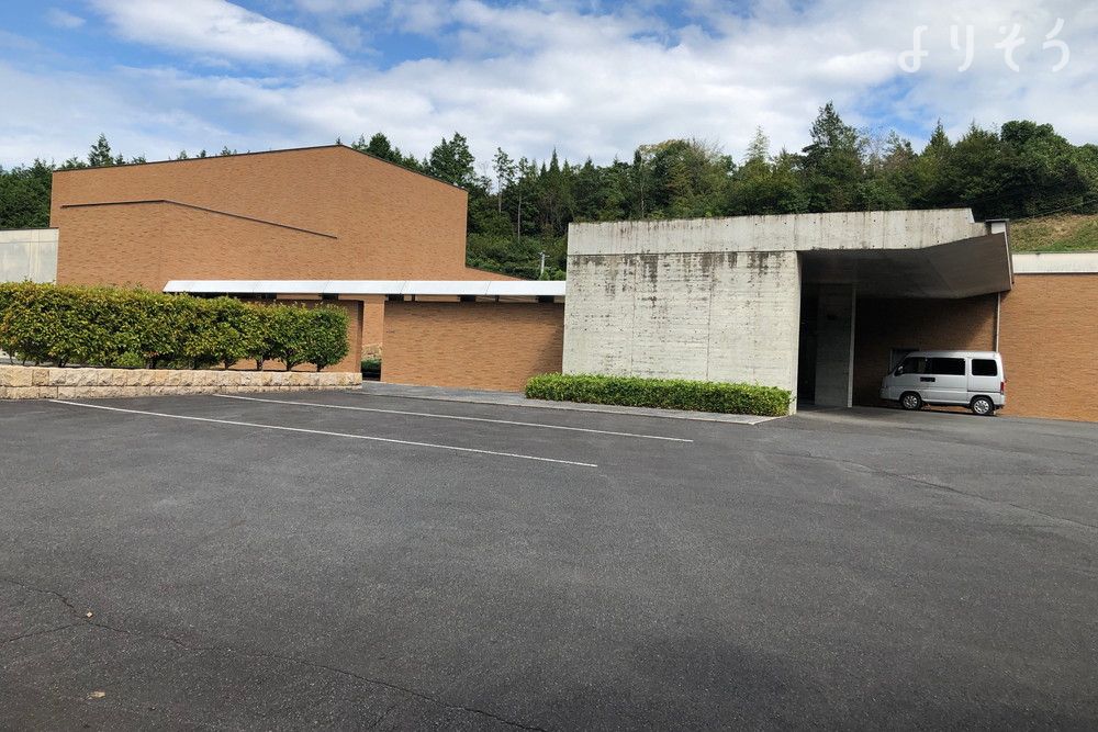 岩国市玖珂斎場の外観写真です（2枚目）