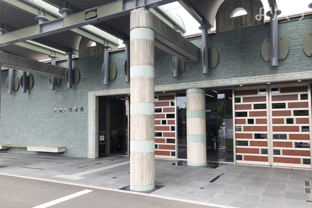 東遠地区聖苑組合火葬場の外観写真です（3枚目）