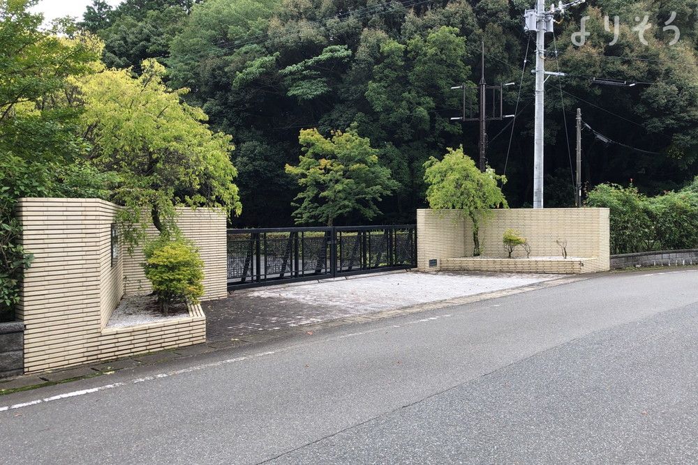 朝倉市営火葬場梅香苑の外観写真です（2枚目）