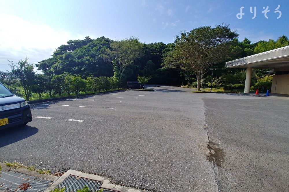 銚子市斎場の駐車場写真です（1枚目）