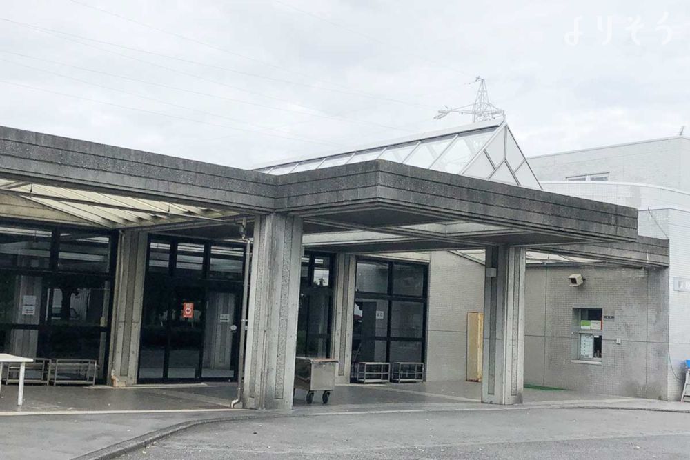 庵原斎場の外観写真です（2枚目）