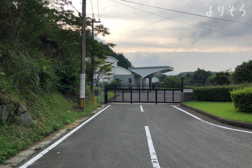 那珂川町葬祭場華石苑の外観写真です（3枚目）