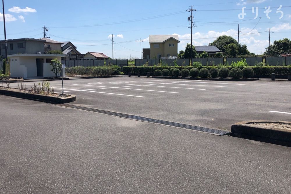 稲沢市祖父江斎場の駐車場写真です（2枚目）