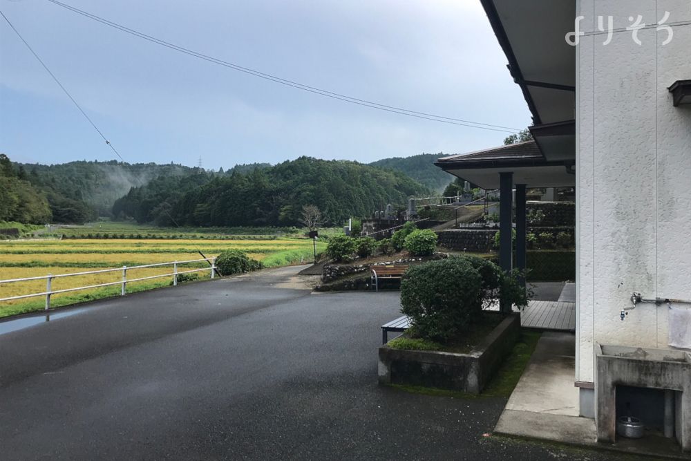 勢和斎場の駐車場写真です（2枚目）