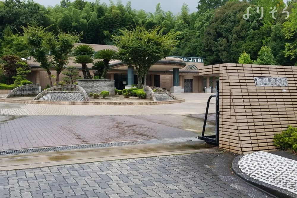 飯塚市斎場の外観写真です（3枚目）