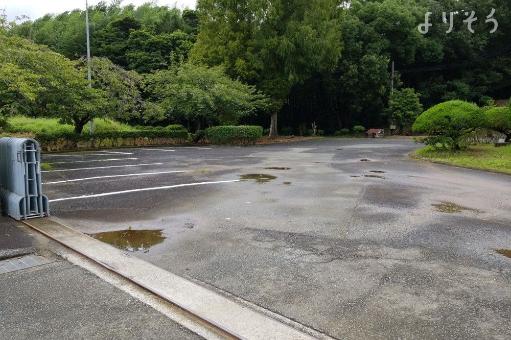 筑穂園の駐車場写真です（1枚目）