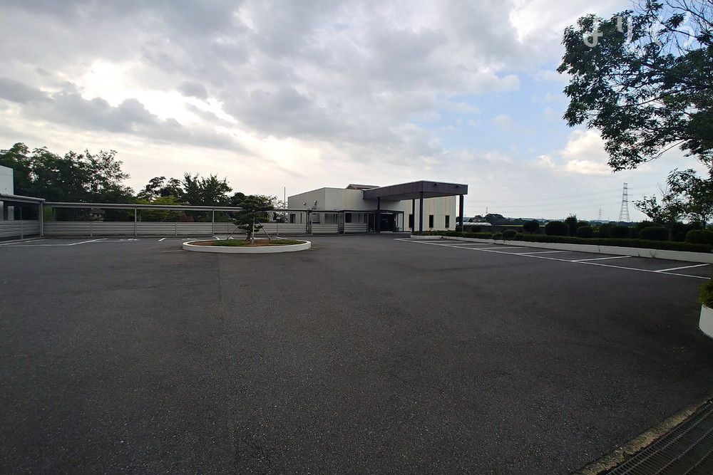 北総西部衛生組合北総斎場の駐車場写真です