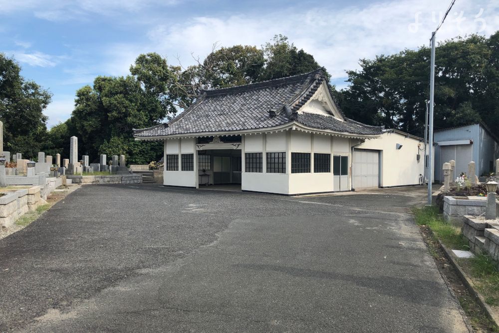 家原寺火葬場の外観写真です（2枚目）