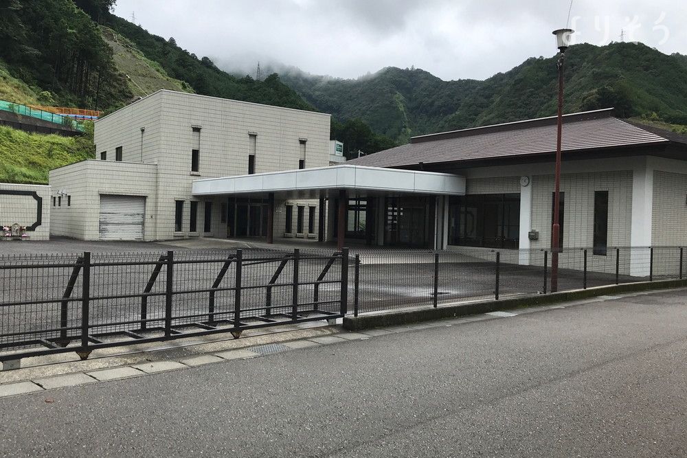 尾鷲市斎場の外観写真です（2枚目）