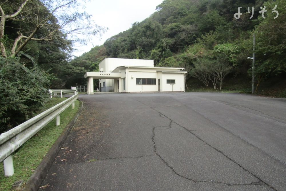 清水谷斎場の外観写真です（3枚目）