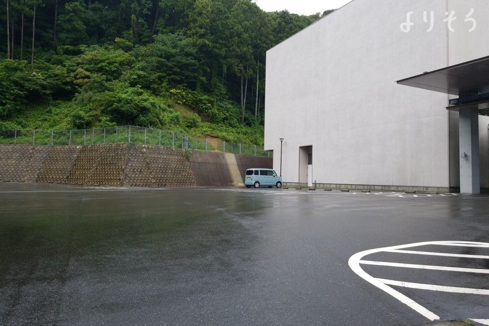 浄楽苑宗像斎場の駐車場写真です（1枚目）