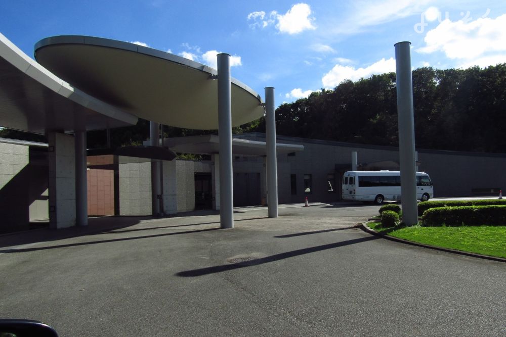 小野加東斎場「湧水苑」の外観写真です（3枚目）