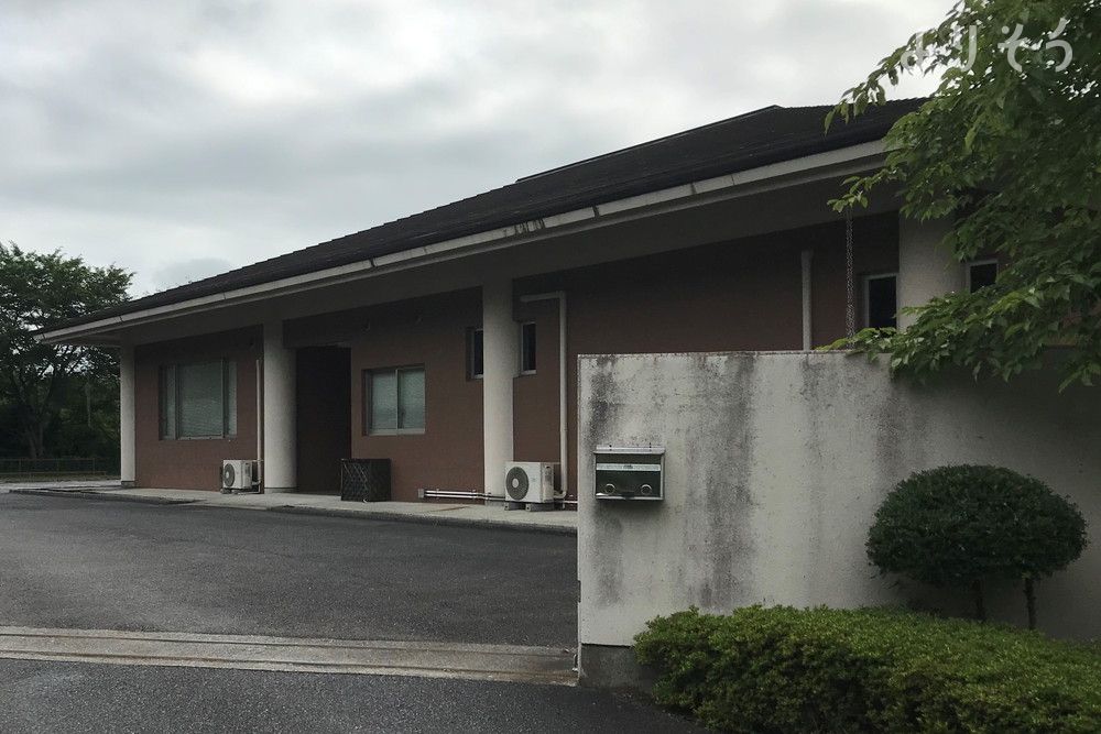 常陸太田市営斎場の外観写真です（2枚目）