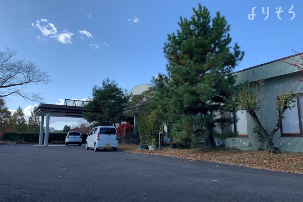 やぶき霊香苑の外観写真です（2枚目）