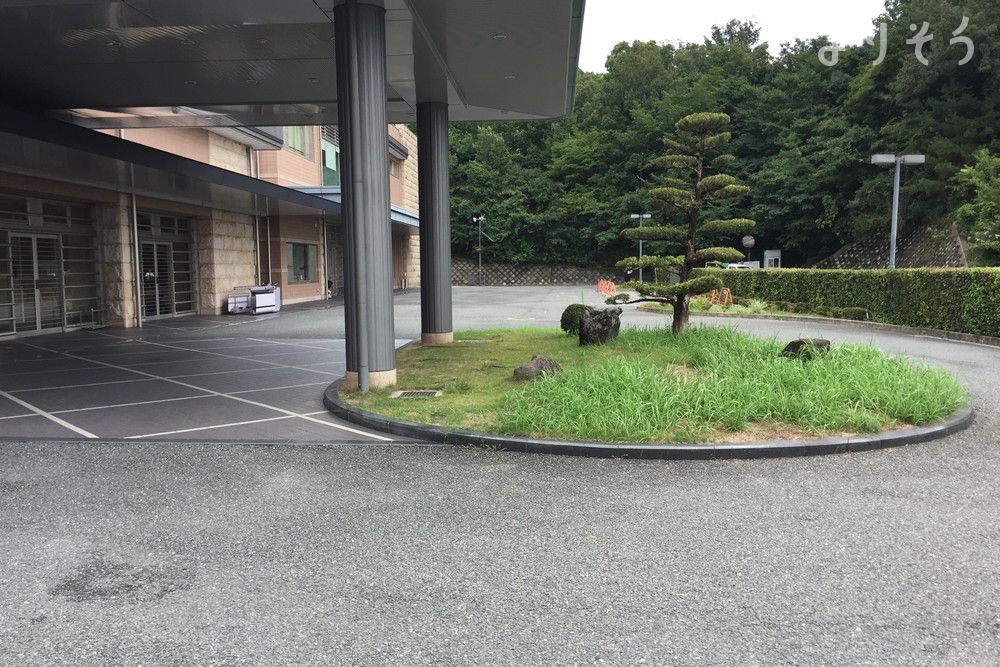 高槻市立葬祭センターの外観写真です（3枚目）