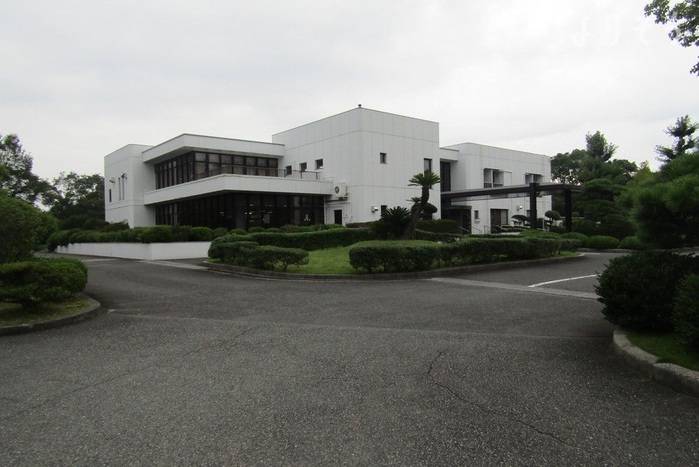 神戸市立鵯越斎場の外観写真です（2枚目）