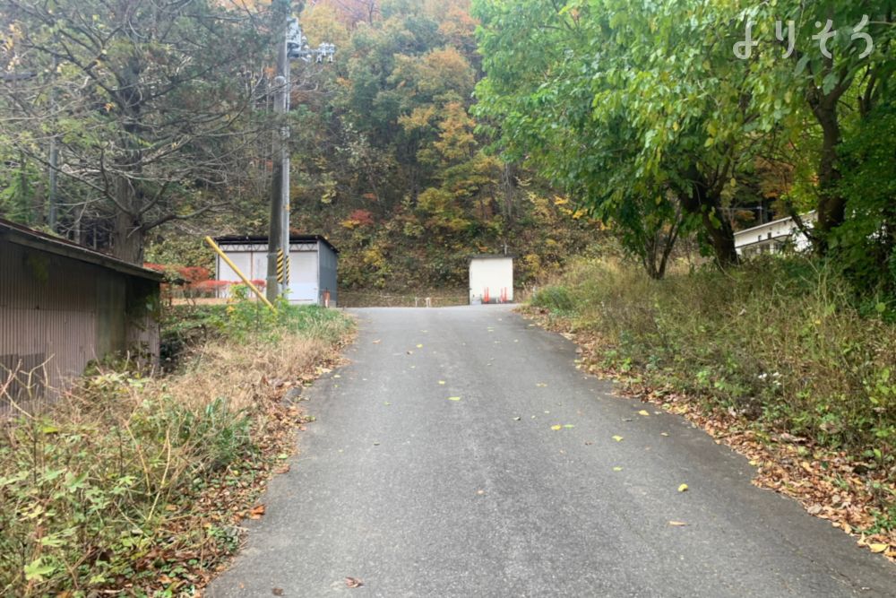 川俣町火葬場の外観写真です（3枚目）