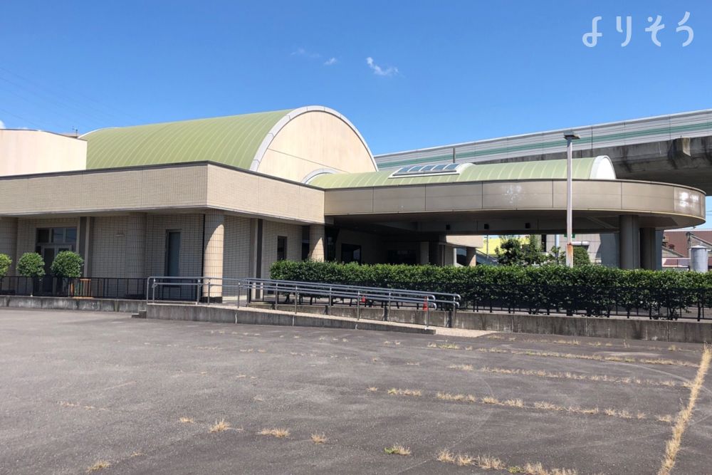 一宮市尾西斎場の駐車場写真です（2枚目）