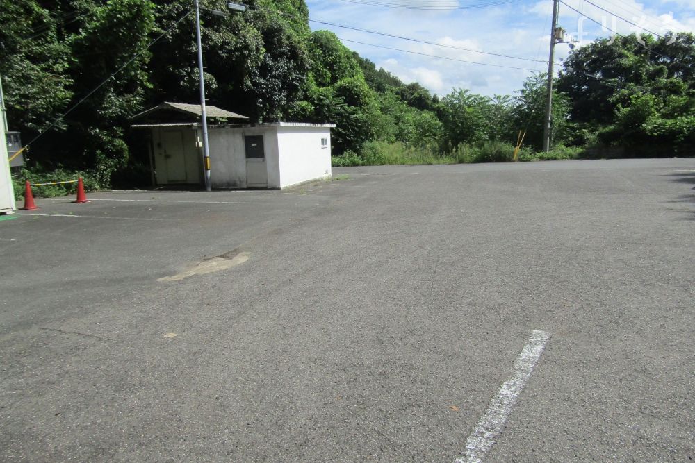 南あわじ市火葬場（火葬場）の駐車場写真です（1枚目）