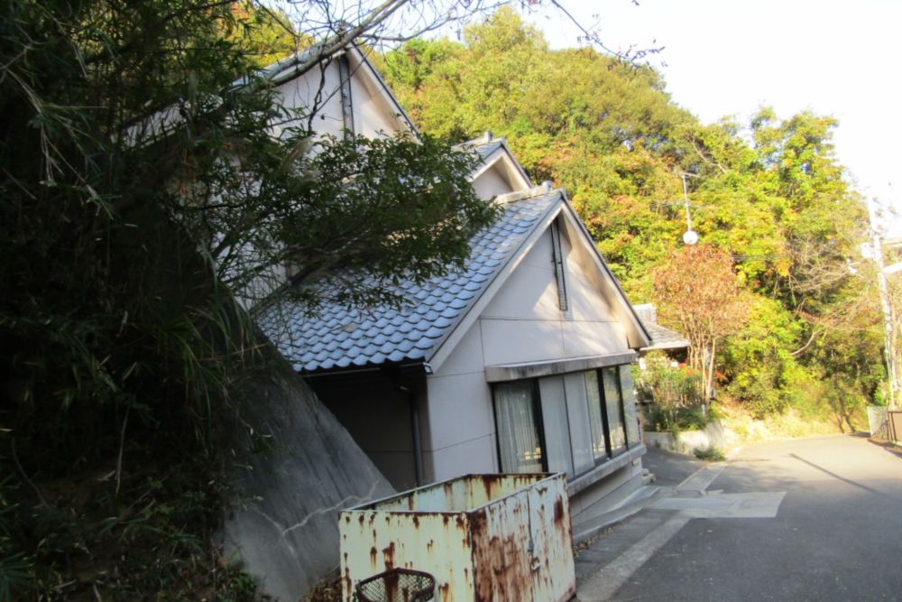 淡路市営岩屋火葬場の外観写真です（2枚目）