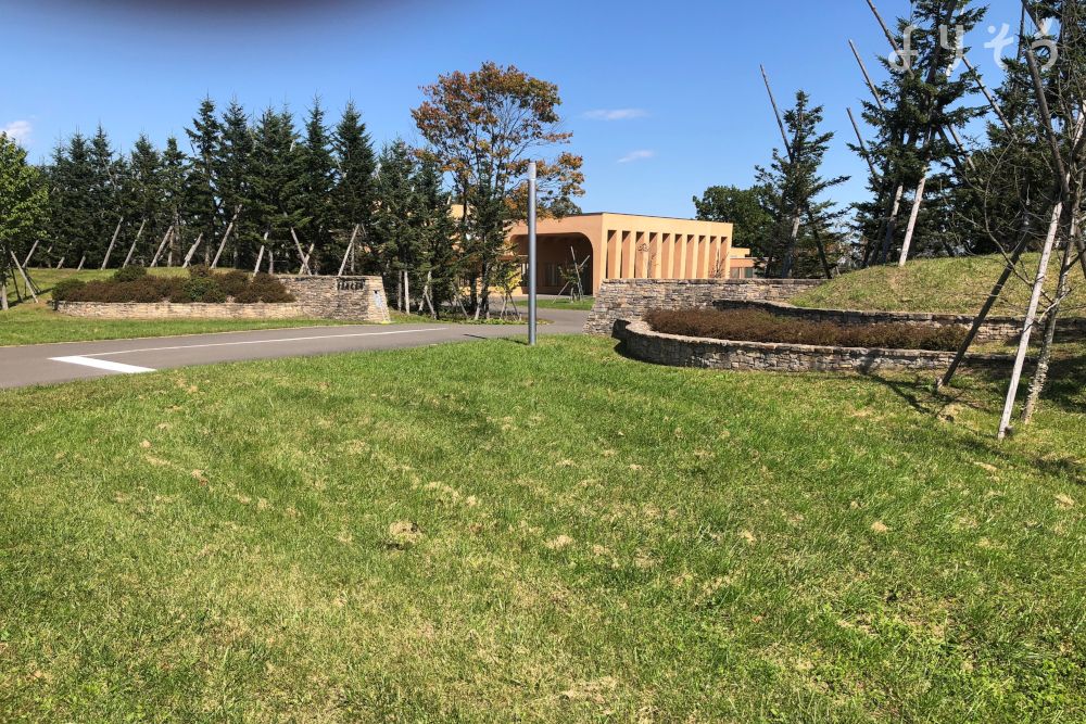 音更町営火葬場の外観写真です（2枚目）