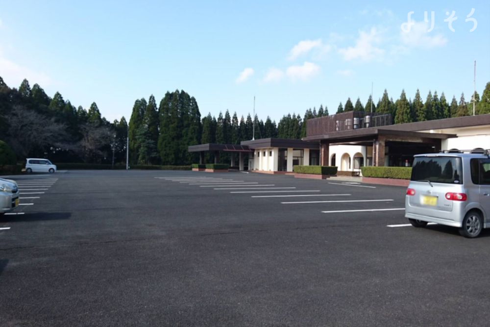 ひしかり苑の駐車場写真です（1枚目）
