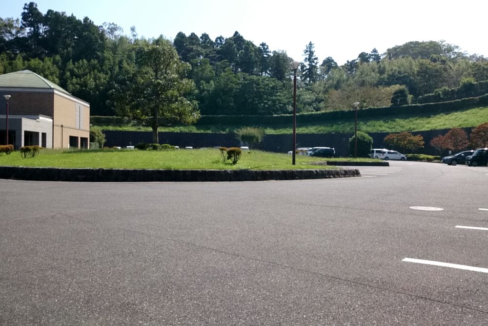 いちはら聖苑の駐車場写真です（2枚目）