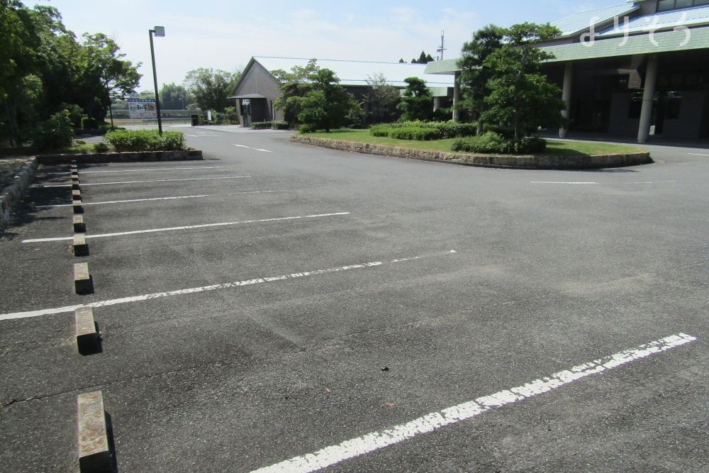 稲美斎場ひじり苑の駐車場写真です
