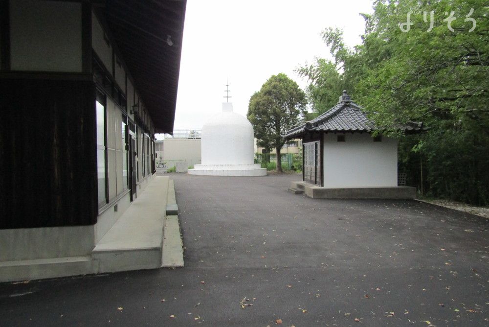 家族葬会館三田の外観写真です（3枚目）