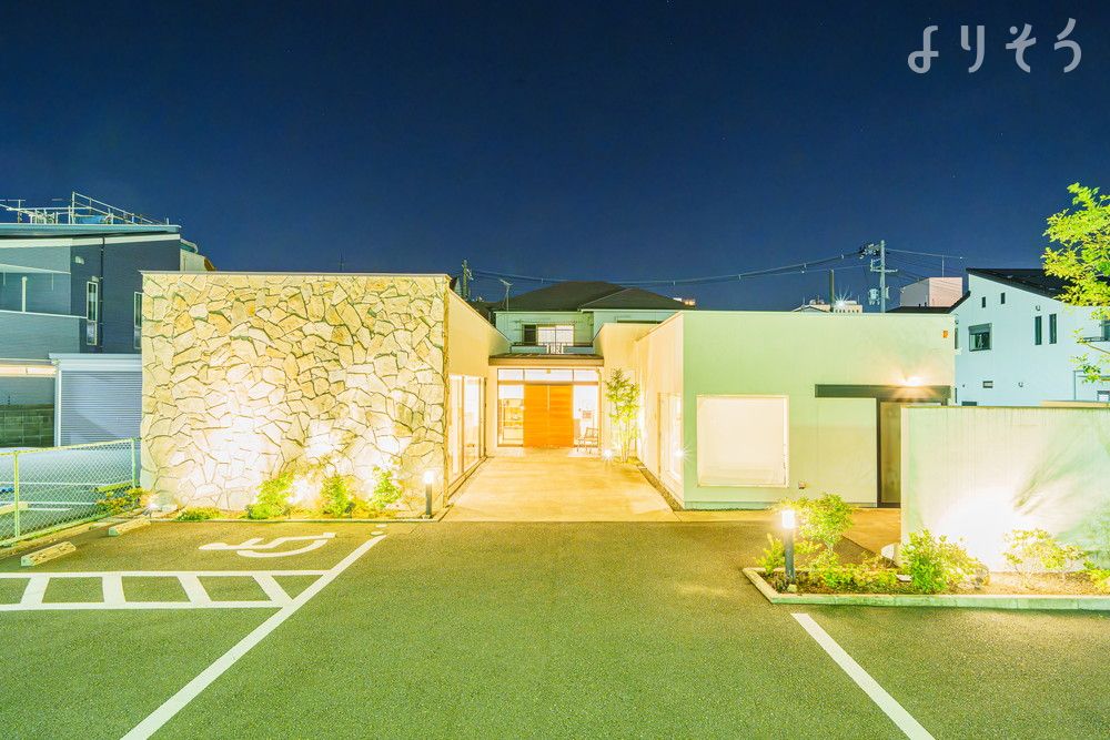 家族葬のゲートハウス 田中町の外観写真です（2枚目）