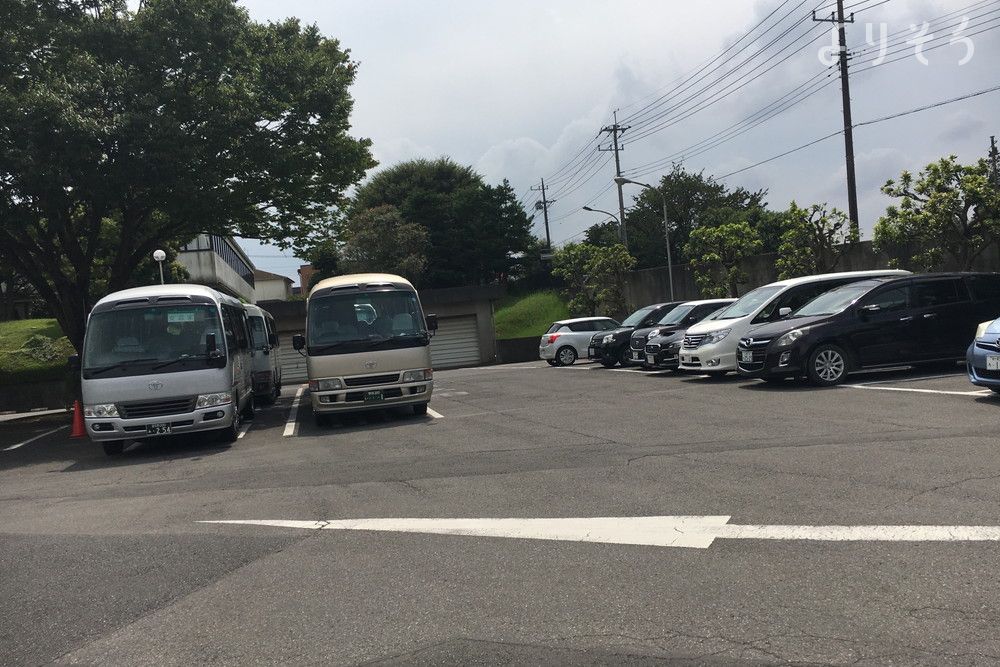 松戸市斎場の駐車場写真です