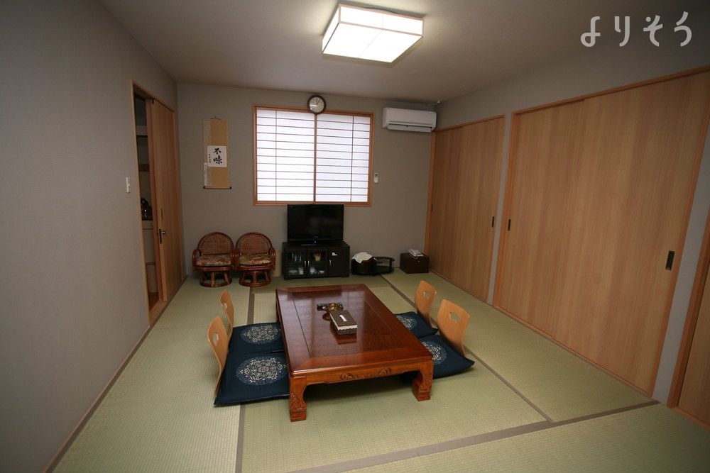 長岡市西宮内ホールの控室の画像