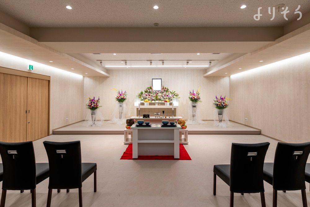 よりそう提携斎場(神奈川県横浜市泉区和泉中央南4-4-3)のホール写真です（2枚目）
