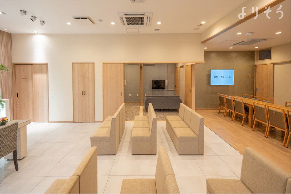 自由な家族葬 千の風 宝塚山本ホールの内観写真です（2枚目）
