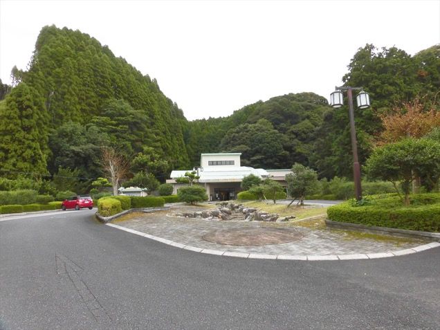 相知厳木斎場の外観写真です（2枚目）