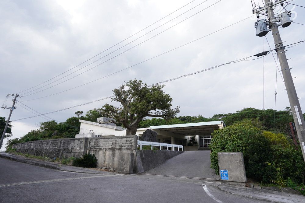 本部葬斎場の外観写真です（2枚目）