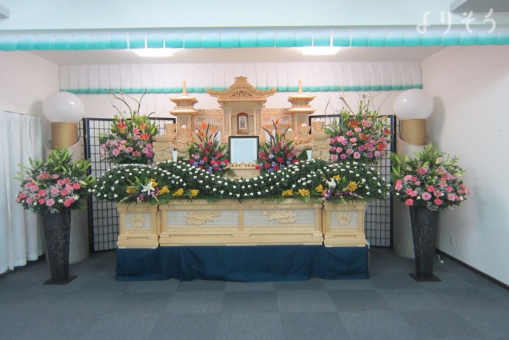 家族葬のカナクラオールストーン 鮎喰の祭壇写真です（1枚目）