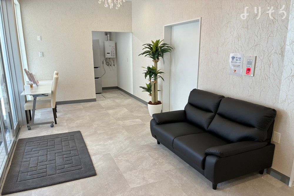 家族葬のディアネス 川沿ホールのエントランス写真です