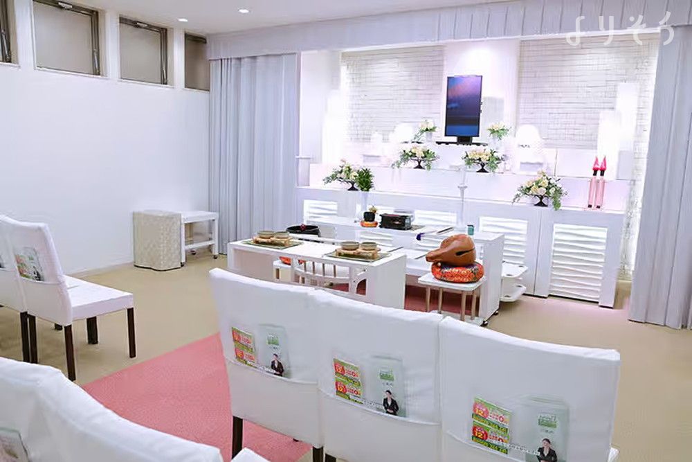 家族葬のトワーズ 豊川八幡のホール写真です（2枚目）