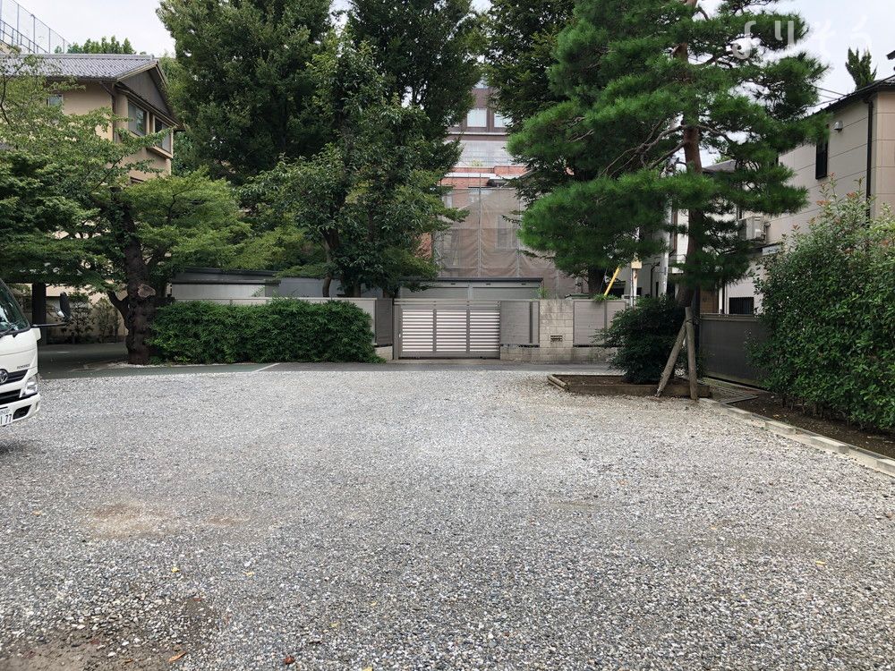 勝國寺 青龍殿の駐車場写真です