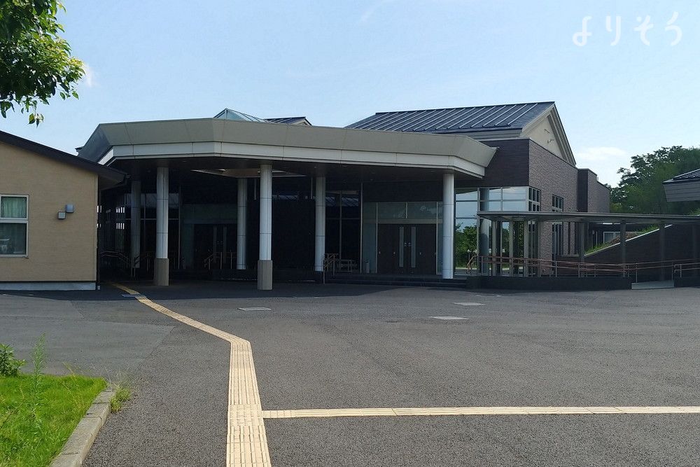 行田市斎場の外観写真です（2枚目）