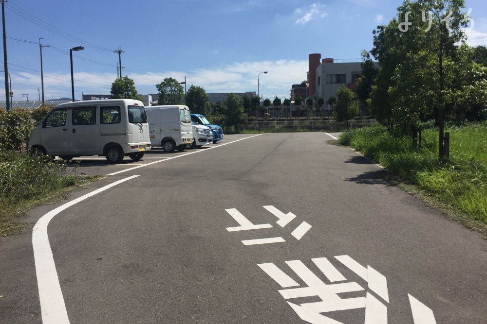 田尻町葬祭場の駐車場写真です（2枚目）
