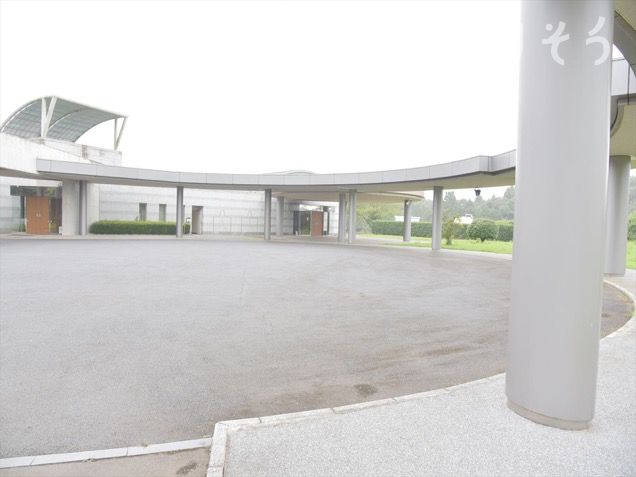 茨城町斎場 いばらき聖苑の外観写真です（2枚目）